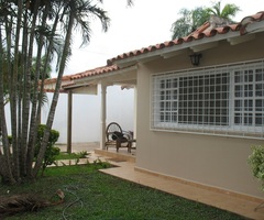 BONITA CASA AMPLIA Y COMODA VENDO