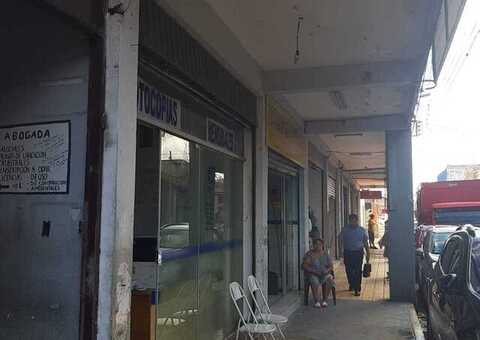 TEL 77818332 VENDO CASA EN PLENO CENTRO