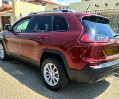 Vagoneta Jeep Cherokee año 2020 - 3