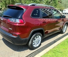 Vagoneta Jeep Cherokee año 2020 - 7