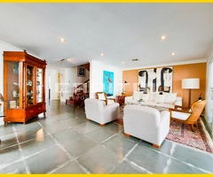 Casa con piscina en venta zona Equipetrol - 5