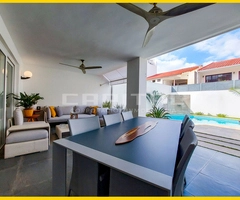 Casa con piscina en venta zona Equipetrol - 11