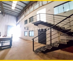 Galpon con oficinas en alquiler zona Parque Industrial - 4