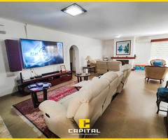 AMPLIO INMUEBLE  EN VENTA SOBRE AV. CENTENARIO - 10