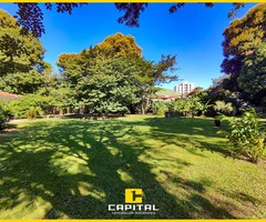 AMPLIO INMUEBLE  EN VENTA SOBRE AV. CENTENARIO - 14