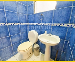 Oficina en alquiler zona norte casi 2do anillo - 12