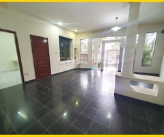 ALQUILO OFICINAS SOBRE AVENIDA TRINIDAD – DENTRO DEL SEGUNDO ANILLO - 2
