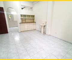 ALQUILO OFICINAS SOBRE AVENIDA TRINIDAD – DENTRO DEL SEGUNDO ANILLO - 3