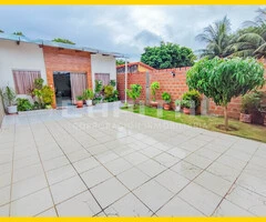 CASA EN VENTA ZONA NORTE NOVENO ANILLO DE 2 DORMITORIOS Y 3 PARQUEOS - 4