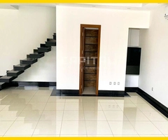 LOCAL COMERCIAL EN ALQUILER - EN EDIFICIO EXCLUSIVO EN EQUIPETROL - 6