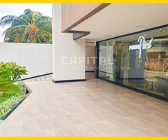 LOCAL COMERCIAL EN ALQUILER - EN EDIFICIO SKY AQUALINA