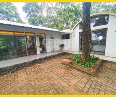 EN PORONGO VENDO O ALQUILO  MODERNA CASA DE ESTILO – CON UNA VISTA ESPECTACULAR - 11