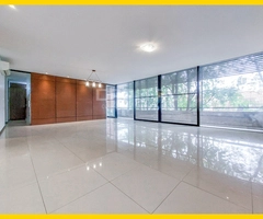 Departamento de 3 dormitorios en venta zona Barrio Equipetrol - 2