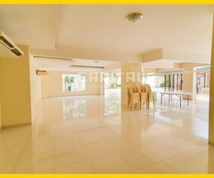 Amplio departamento totalmente amoblado y equipado - 2