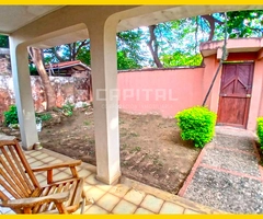 TERRENO / CASA EN VENTA   SOBRE LA AV. LA BARRANCA - 11