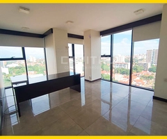 Venta de Oficina – Piso Completo en Edificio Business & Health, Av. Beni - 6