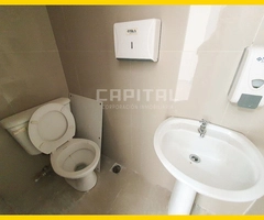 SOBRE AVENIDA ALEMANA  LOCAL EN ALQUILER CON AMPLIA VIDRIERA - 11