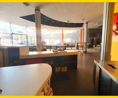 LOCAL/OFICINA EN ALQUILER – SOBRE AVENIDA MELCHOR PINTO - 5