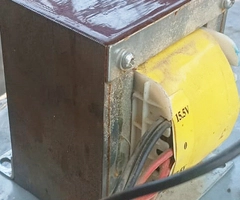 SE VENDE TRANSFORMADOR DE 17A 55V, 25V, 15.5V - 2