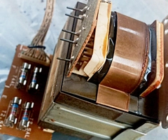 SE VENDE TRANSFORMADOR DE 10A 55V, 11V, 1.7V, 1.4V - 2