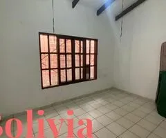 CASA ECONOMICA EN VENTA EN ZONA PLAN 3000 - 4