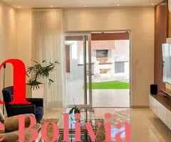 CASA EN VENTA CON PISCINA EN BARRIO PETROLERO SUR - 2