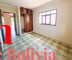 CASA EN VENTA – CALLE LAS TAPERAS, ZONA ESTE - 8