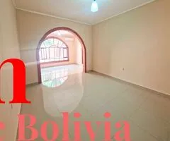 CASA EN VENTA – CALLE LAS TAPERAS, ZONA ESTE - 13