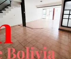 EN BARRIO URBARI – ALQUILO CASA PARA VIVIENDA U OFICINA