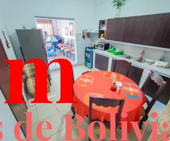CASA EN VENTA EN EL Km 9 AL NORTE -- A 3 CUADRAS DE LA AVENIDA BANZER - 10