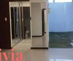 CASA EN VENTA! Hermosa casa de una sola planta En condominio 4to anillo - 14