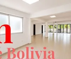 ¡Local Comercial en Alquiler en Zona Estratégica! - 4